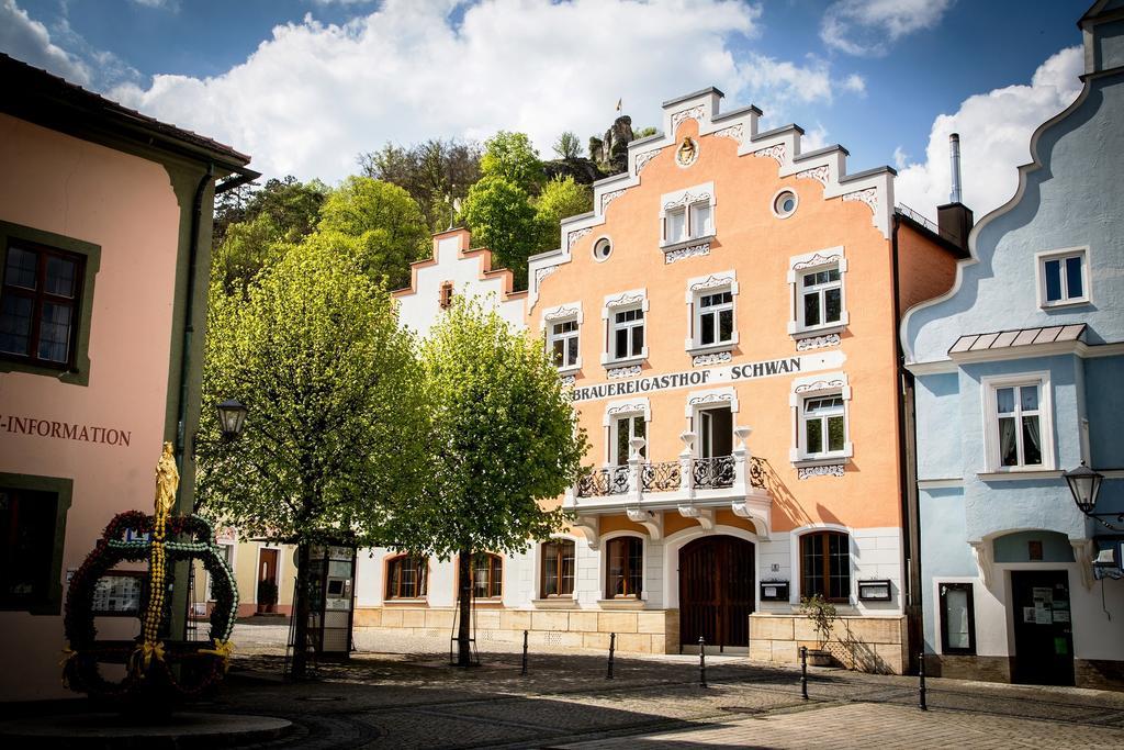 Gasthaus Schwan Riedenburg Exterior foto